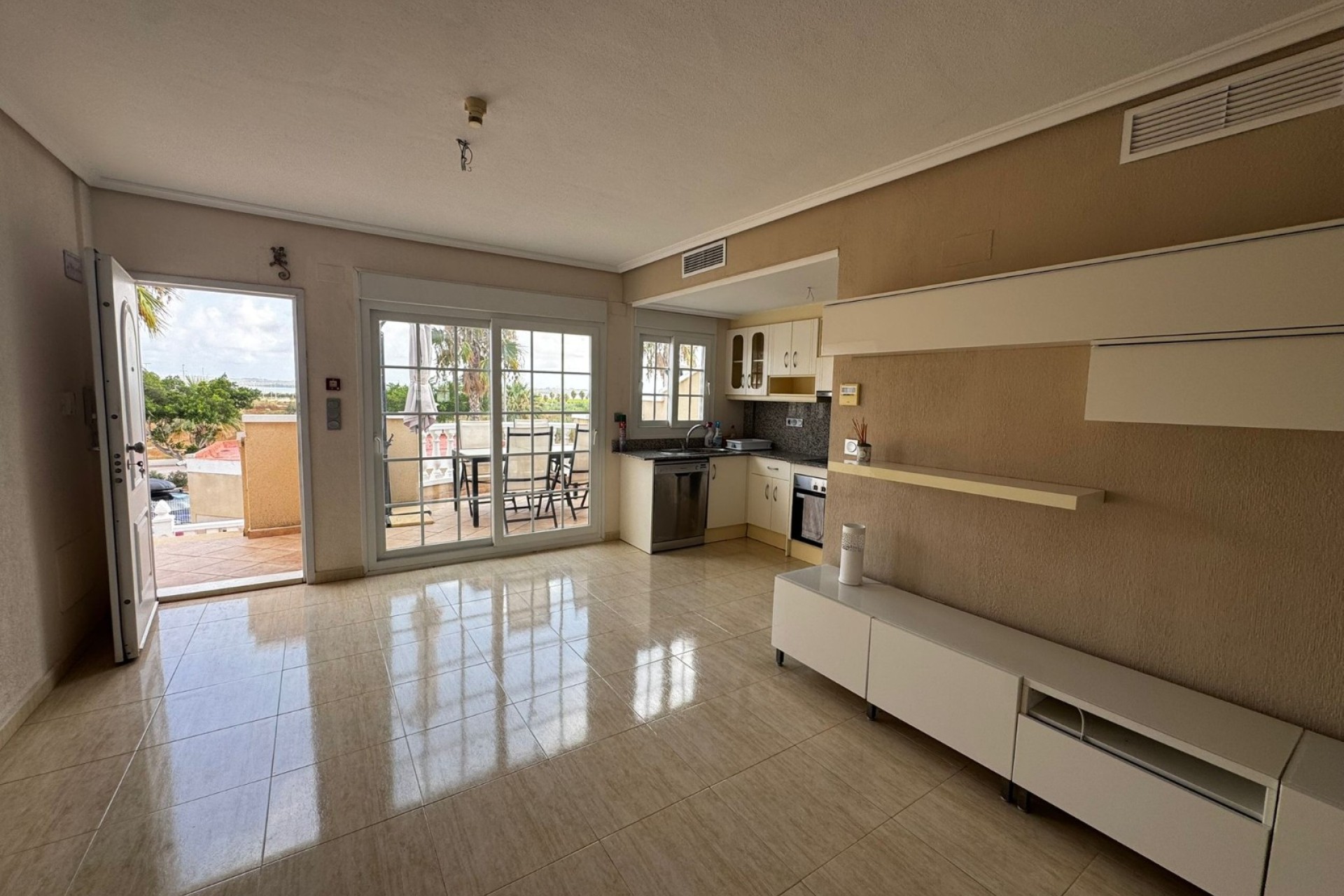 Resale - Apartment - Guardamar del Segura - El Raso