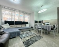 Resale - Apartment - Guardamar del Segura - Pineforest