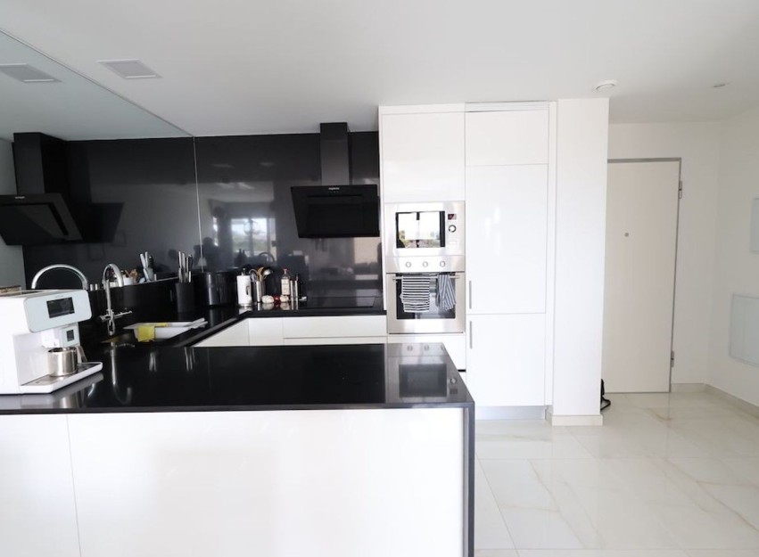 Resale - Apartment - Orihuela Costa