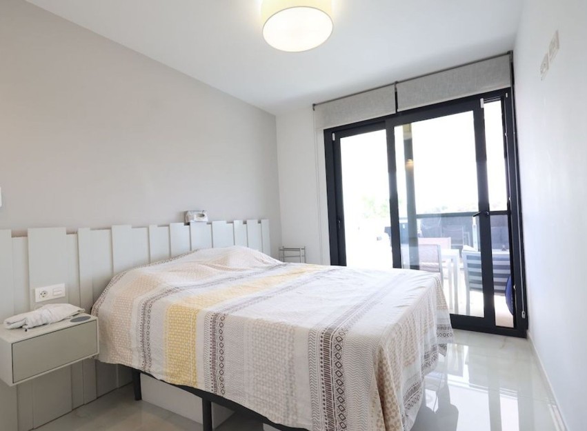 Resale - Apartment - Orihuela Costa