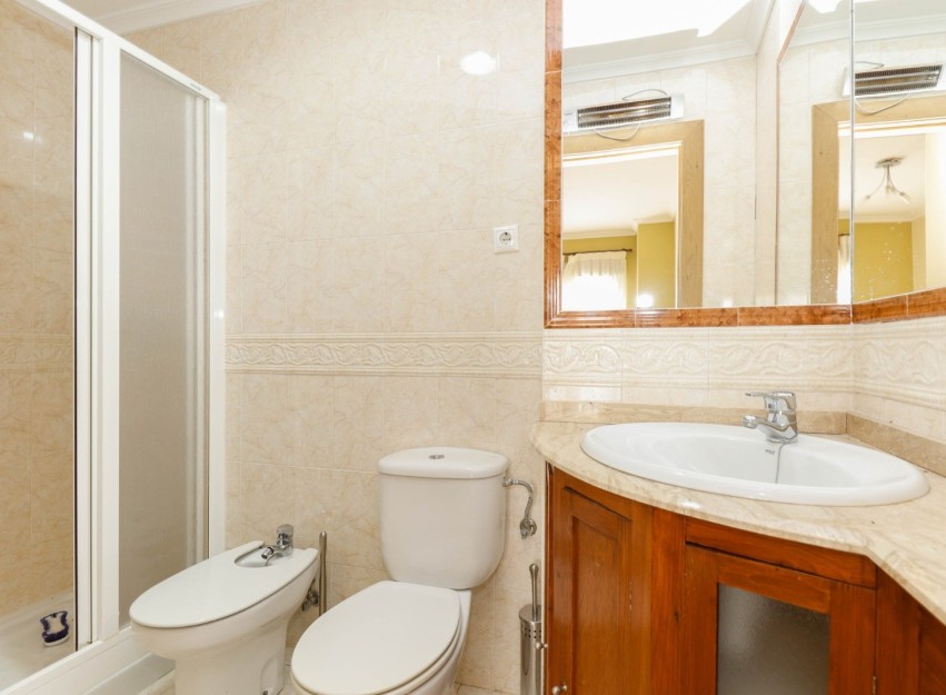 Resale - Apartment - Torrevieja - Center