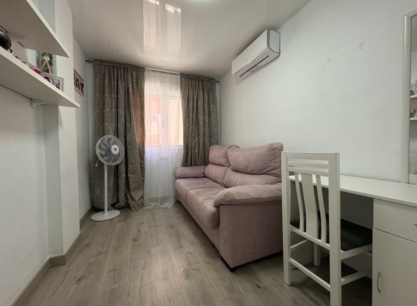 Resale - Apartment - Torrevieja - Center