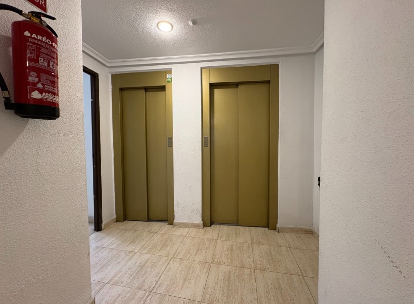 Resale - Apartment - Torrevieja - Center
