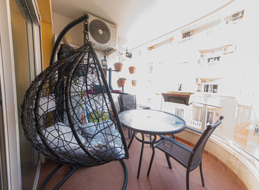 Resale - Apartment - Torrevieja - Playa de Los Locos-Curva del Palangre