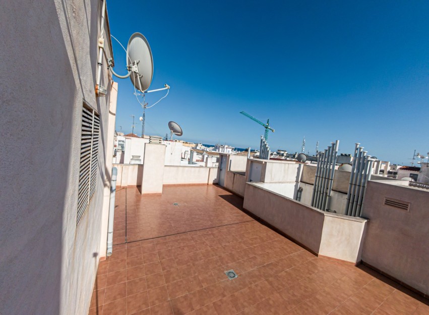 Resale - Apartment - Torrevieja - Playa de Los Locos-Curva del Palangre