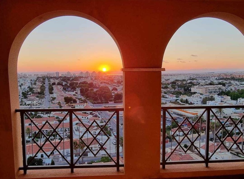 Resale - Apartment - Torrevieja - Playa Los Locos