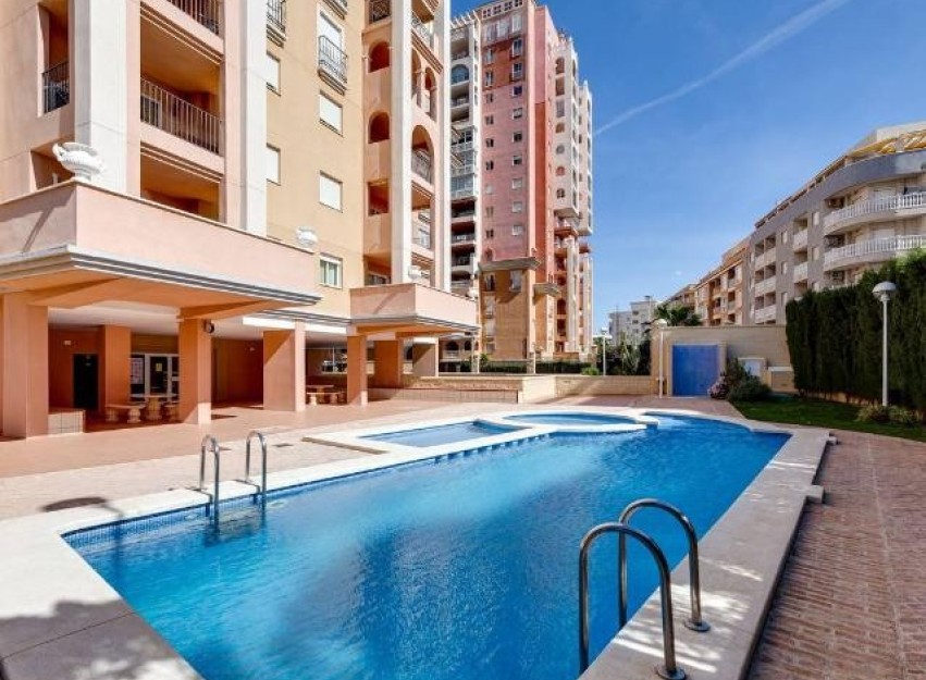 Resale - Apartment - Torrevieja - Playa Los Locos