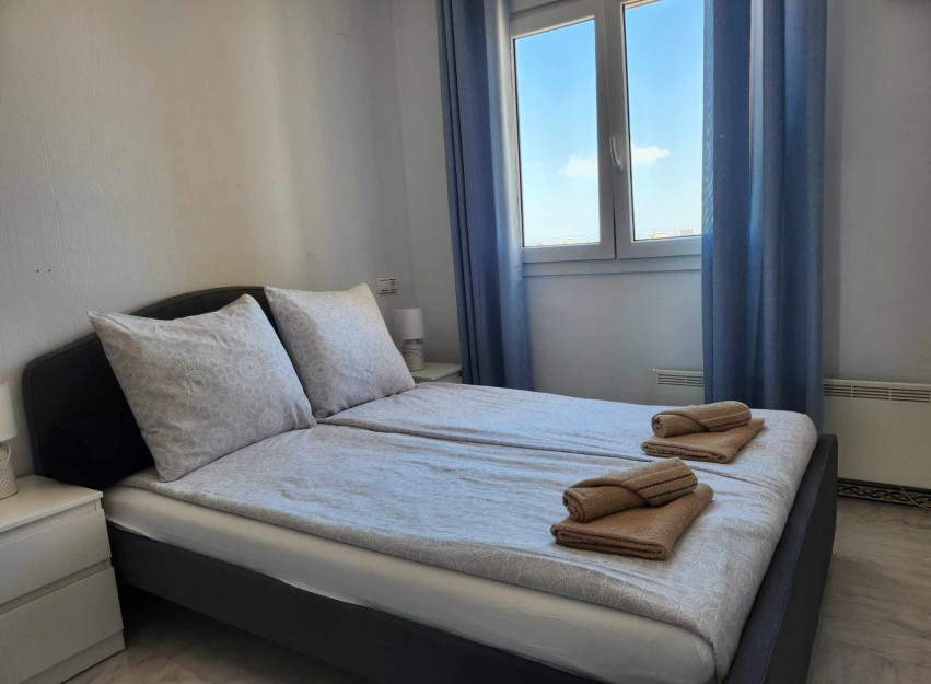 Resale - Apartment - Torrevieja - Playa Los Locos