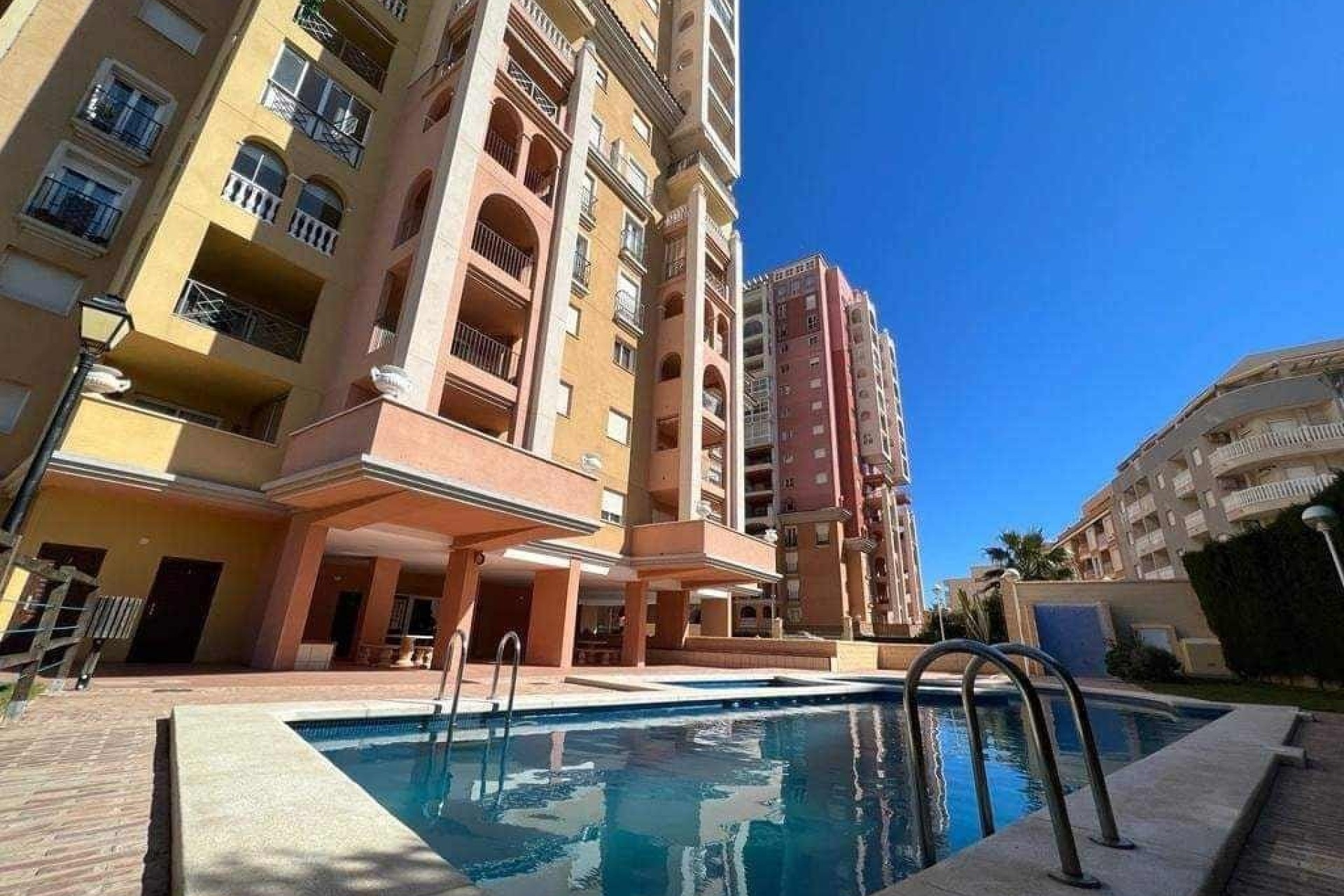 Resale - Apartment - Torrevieja - Playa Los Locos
