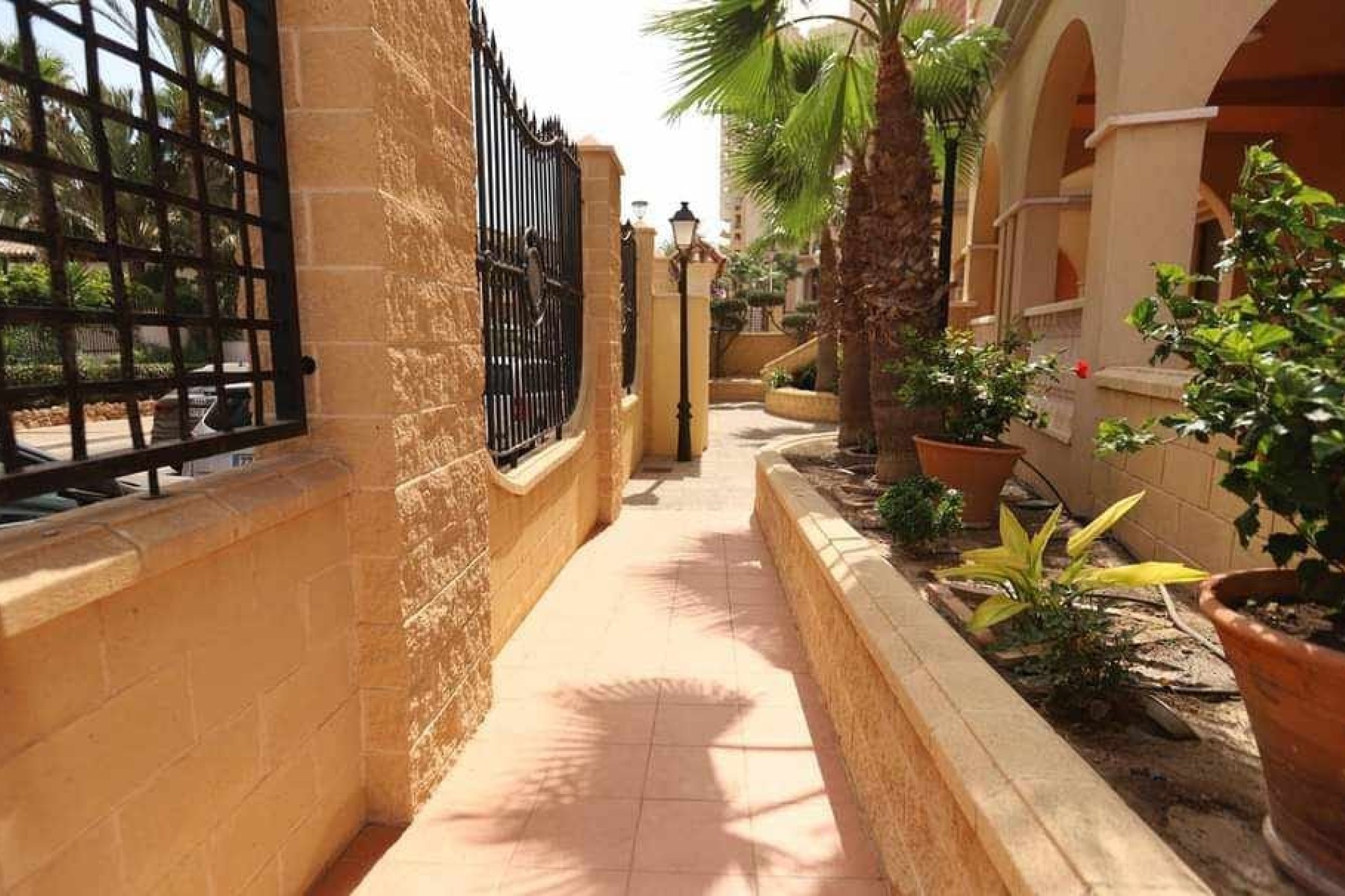 Resale - Apartment - Torrevieja - Playa Los Locos