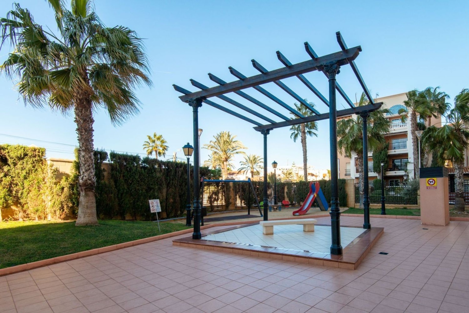 Resale - Apartment - Torrevieja - Playa Los Locos
