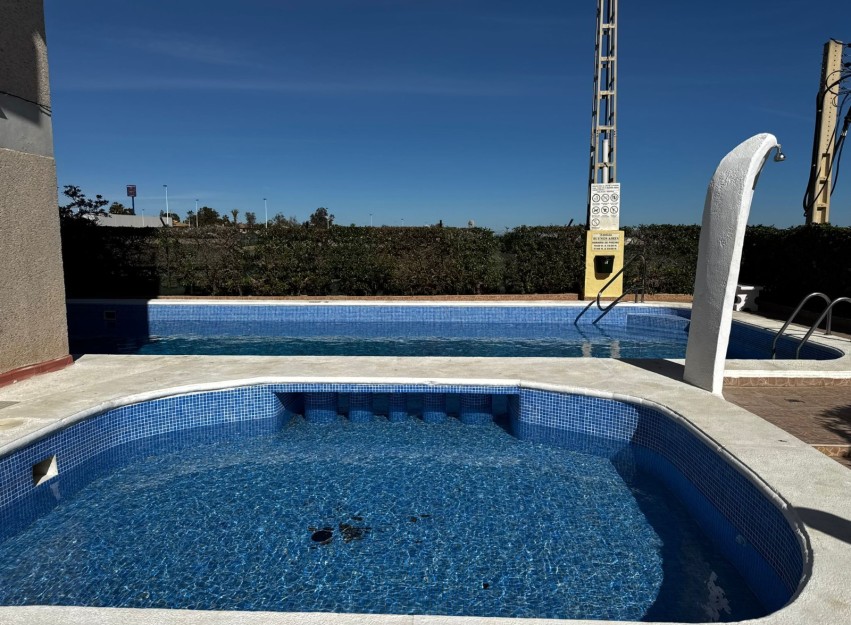 Resale - Apartment - Torrevieja - Punta Prima