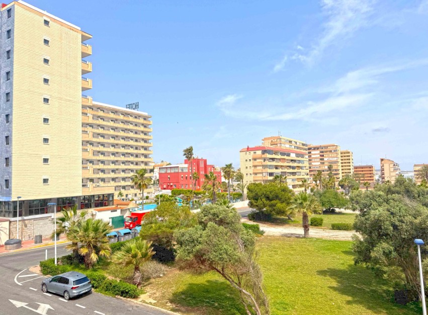Resale - Apartment - Torrevieja - Torrelamata - La Mata