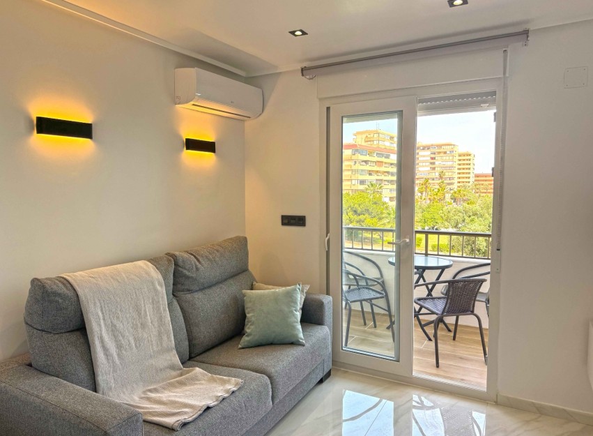 Resale - Apartment - Torrevieja - Torrelamata - La Mata