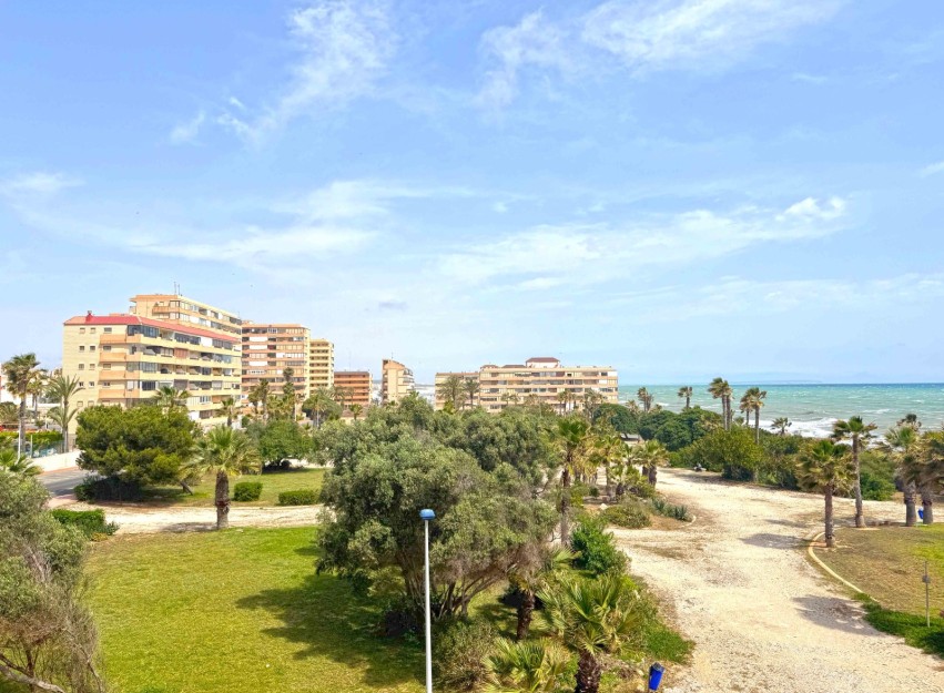 Resale - Apartment - Torrevieja - Torrelamata - La Mata