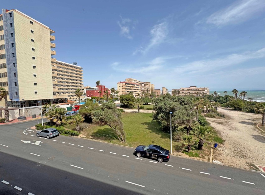 Resale - Apartment - Torrevieja - Torrelamata - La Mata