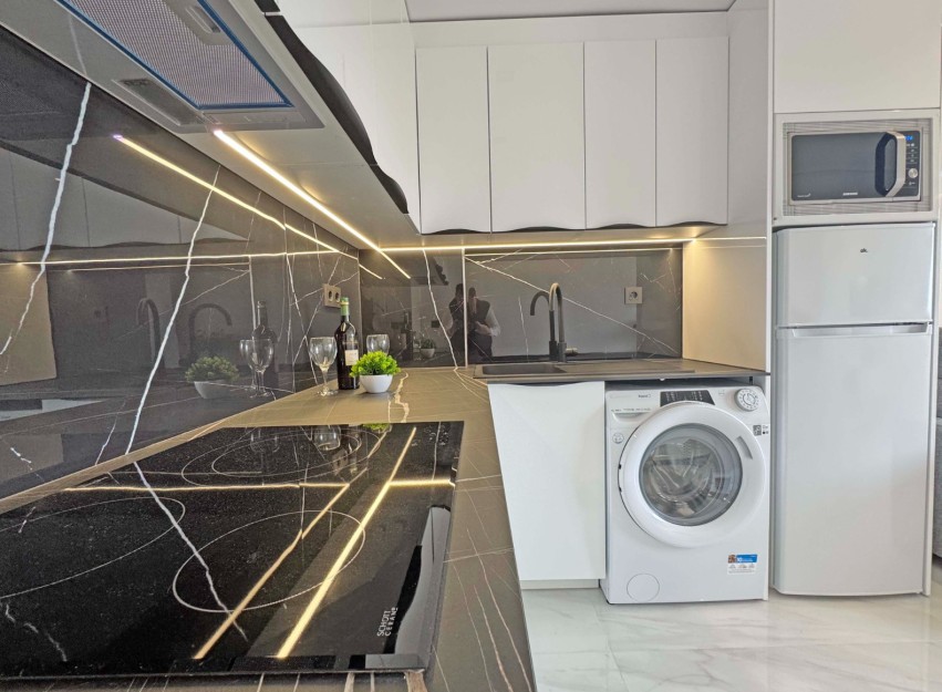 Resale - Apartment - Torrevieja - Torrelamata - La Mata