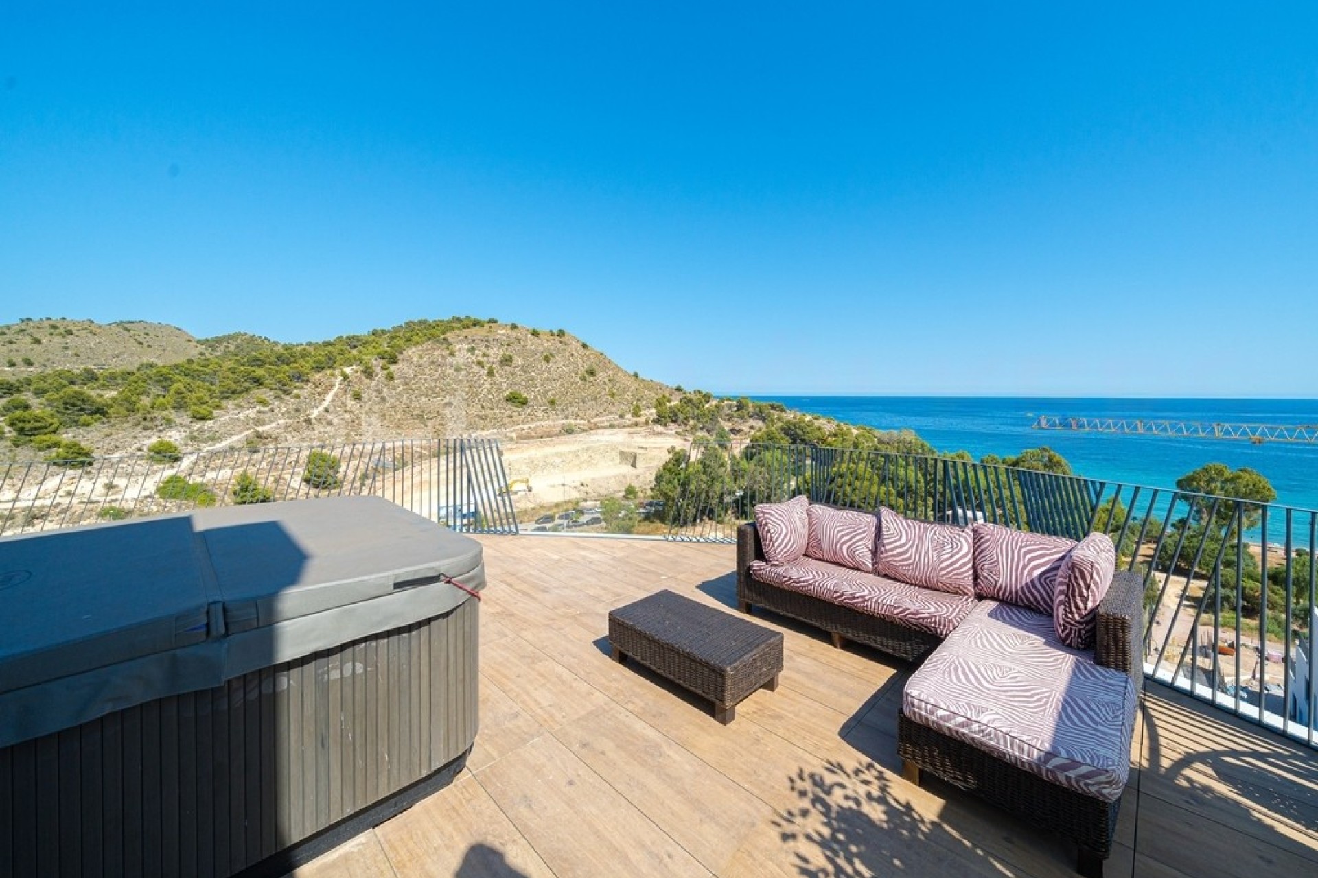 Resale - Apartment - Villajoyosa