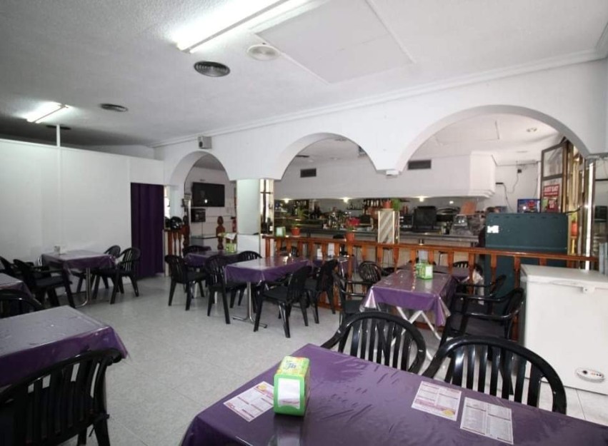 Resale - Commercial - Benidorm - Colonia Madrid
