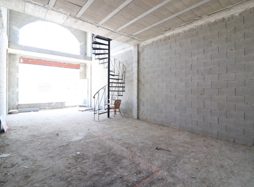 Resale - Commercial - Benimar