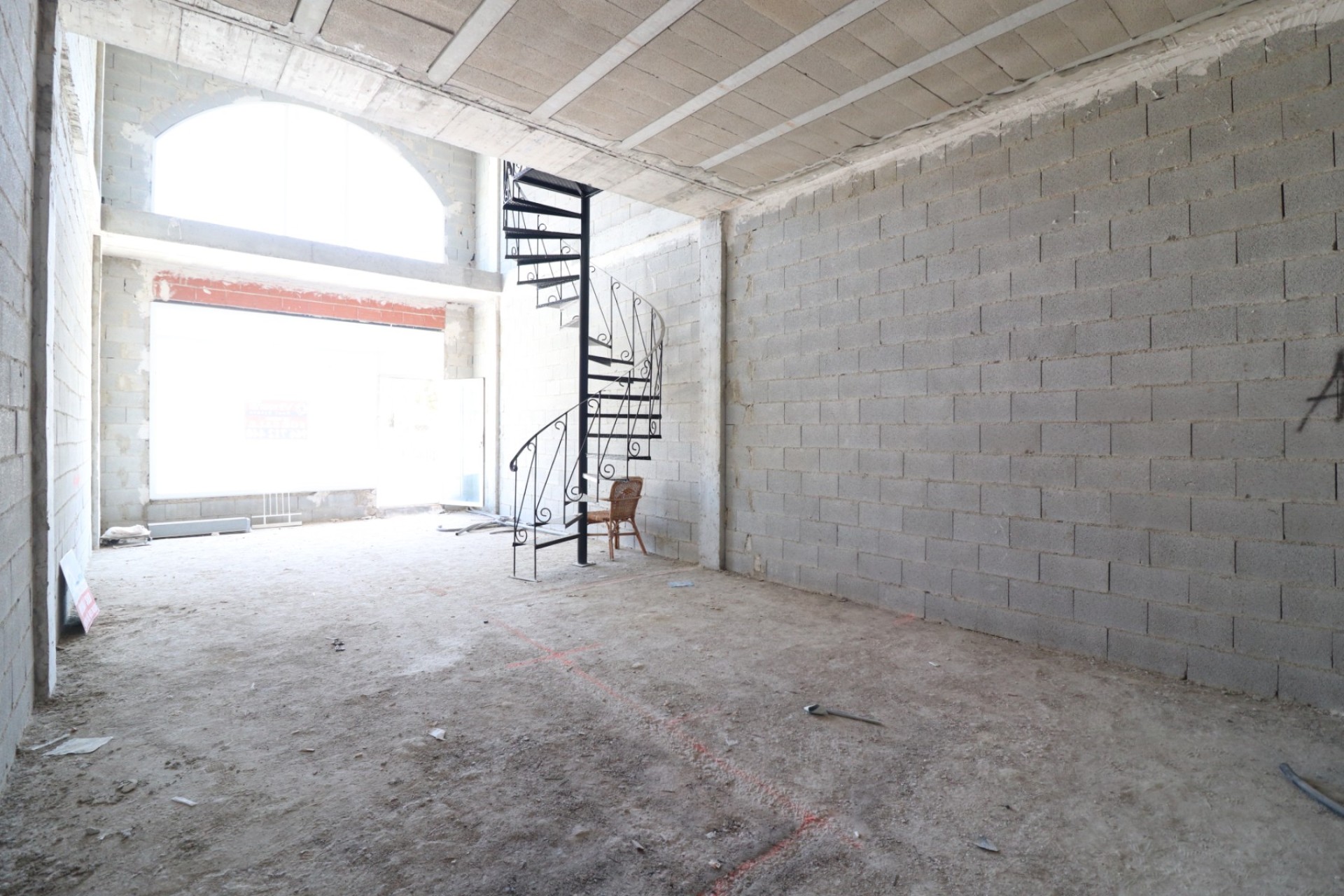 Resale - Commercial - Benimar