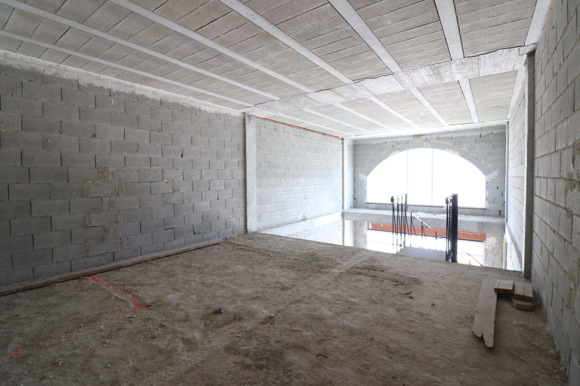 Resale - Commercial - Benimar