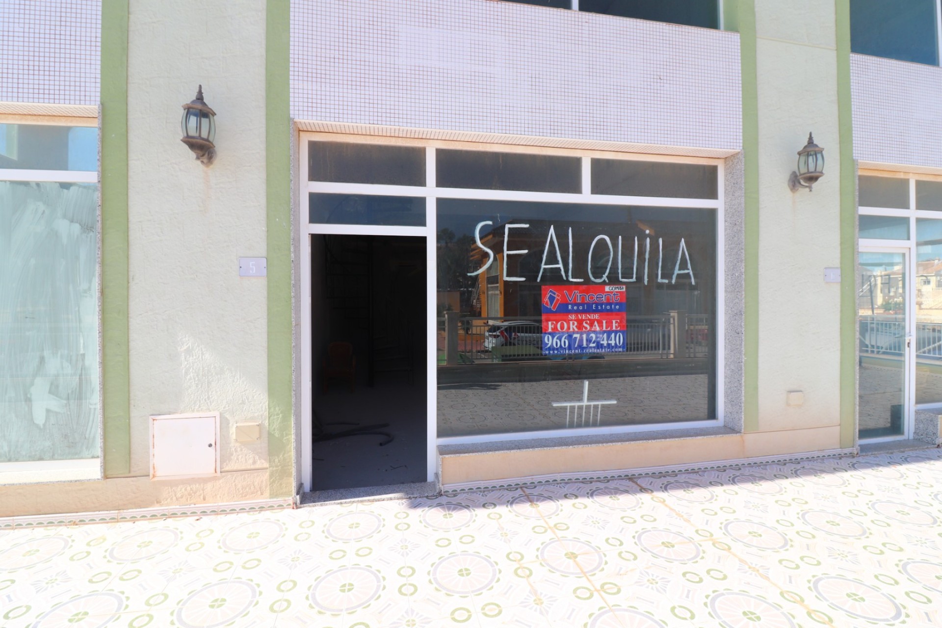 Resale - Commercial - Benimar