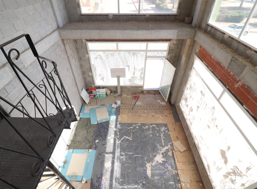 Resale - Commercial - Benimar