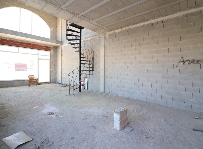 Resale - Commercial - Benimar