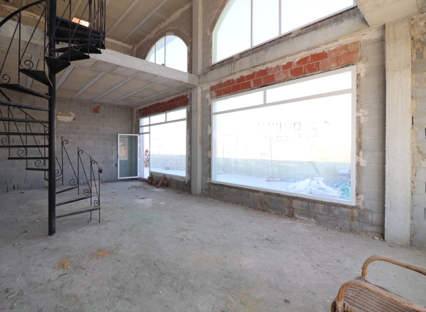 Resale - Commercial - Benimar