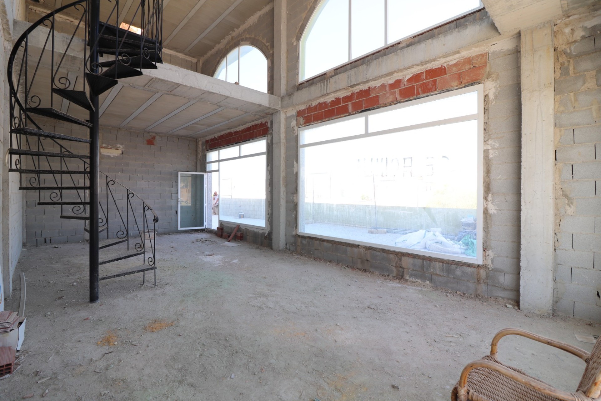 Resale - Commercial - Benimar