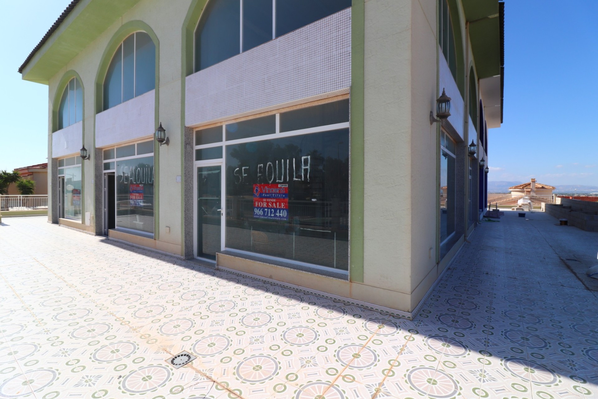 Resale - Commercial - Benimar