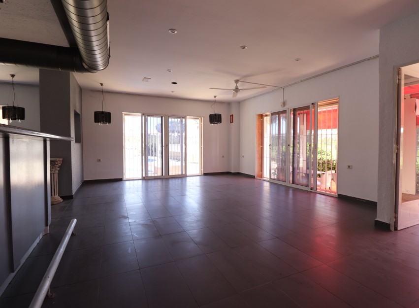 Resale - Commercial (Freehold) - Ciudad Quesada - La Marquesa Golf