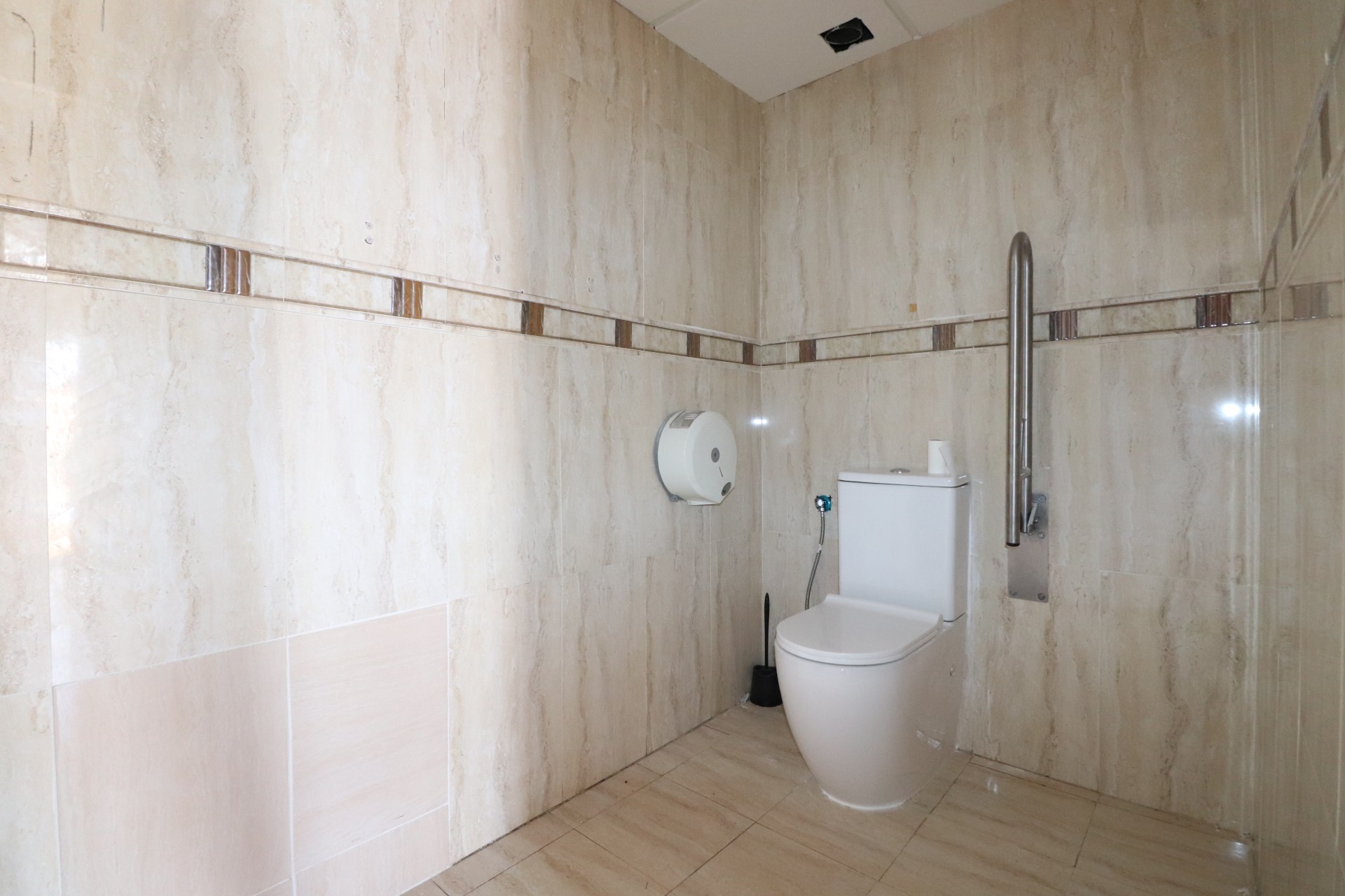 Resale - Commercial (Freehold) - Ciudad Quesada - La Marquesa Golf