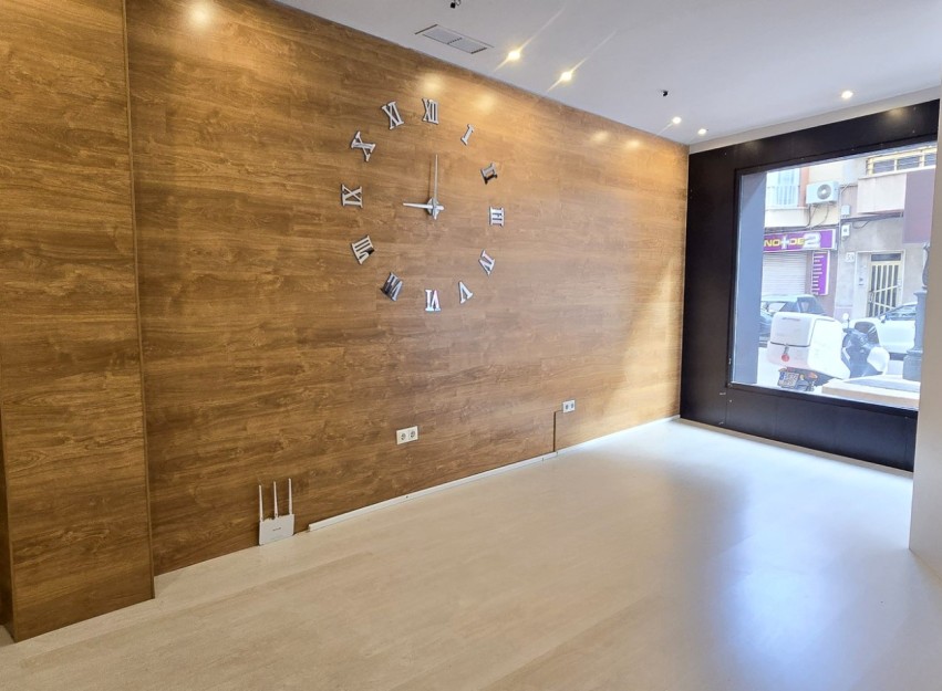 Resale - Commercial - Guardamar del Segura - Center