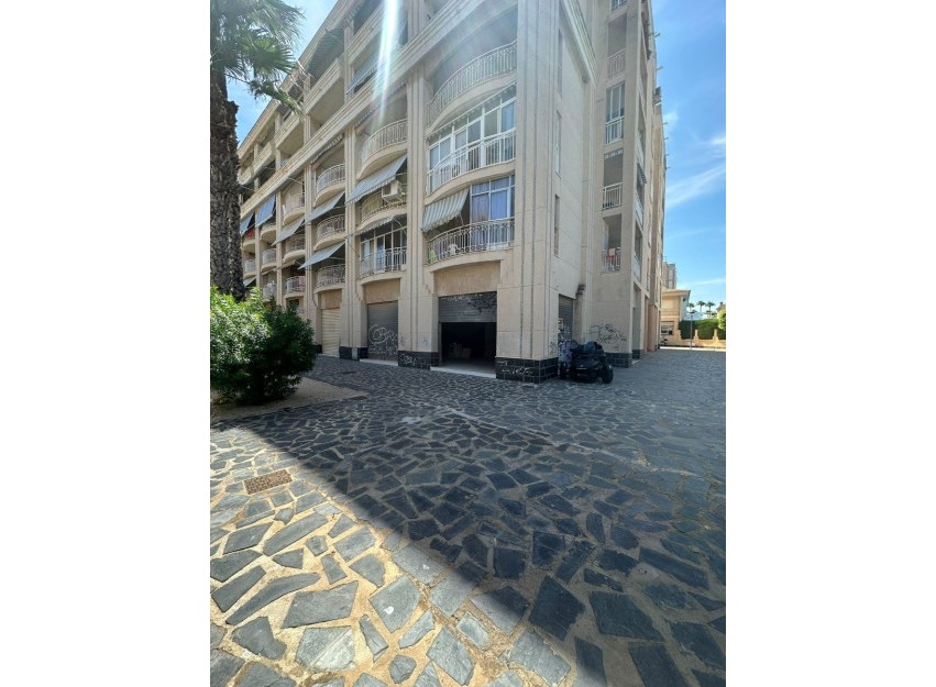 Resale - Commercial - Santa Pola - Playa Lisa