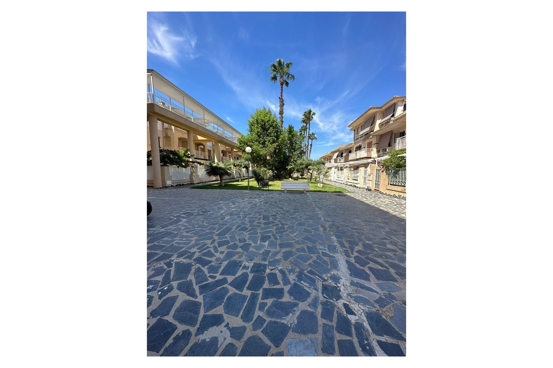 Resale - Commercial - Santa Pola - Playa Lisa