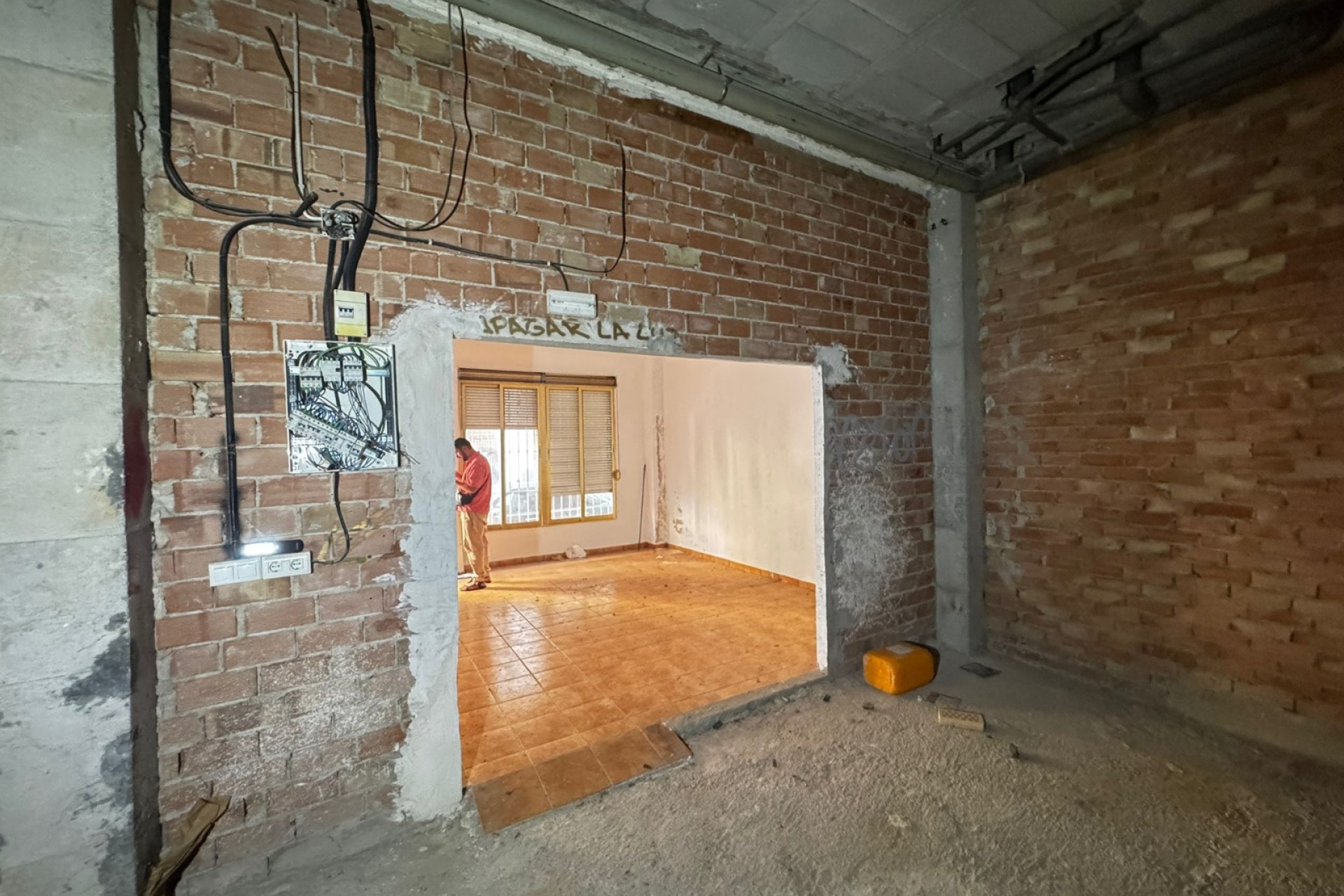 Resale - Commercial - Torrevieja - Playa de los Locos