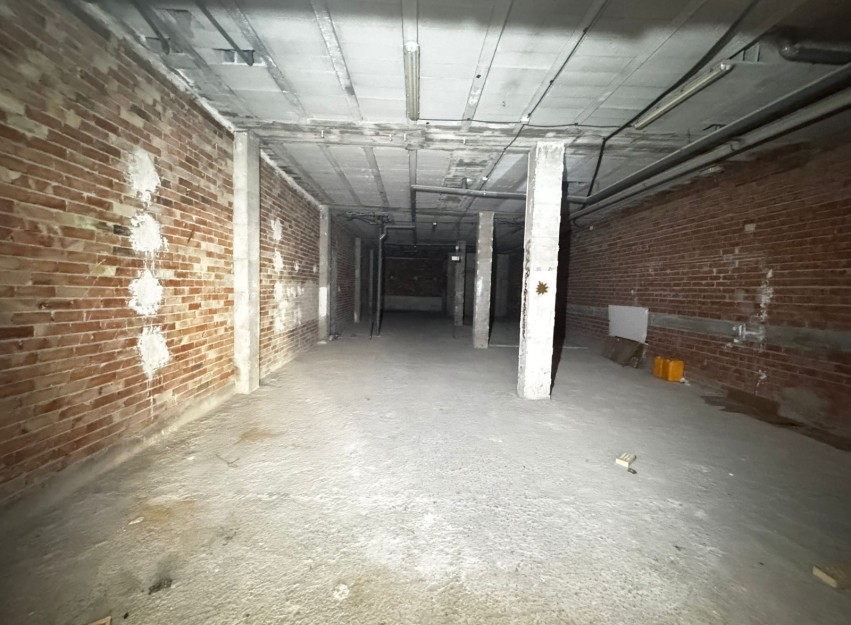 Resale - Commercial - Torrevieja - Playa Los Locos