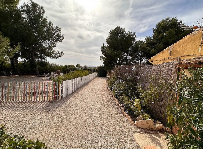 Resale - Country House - Pinoso