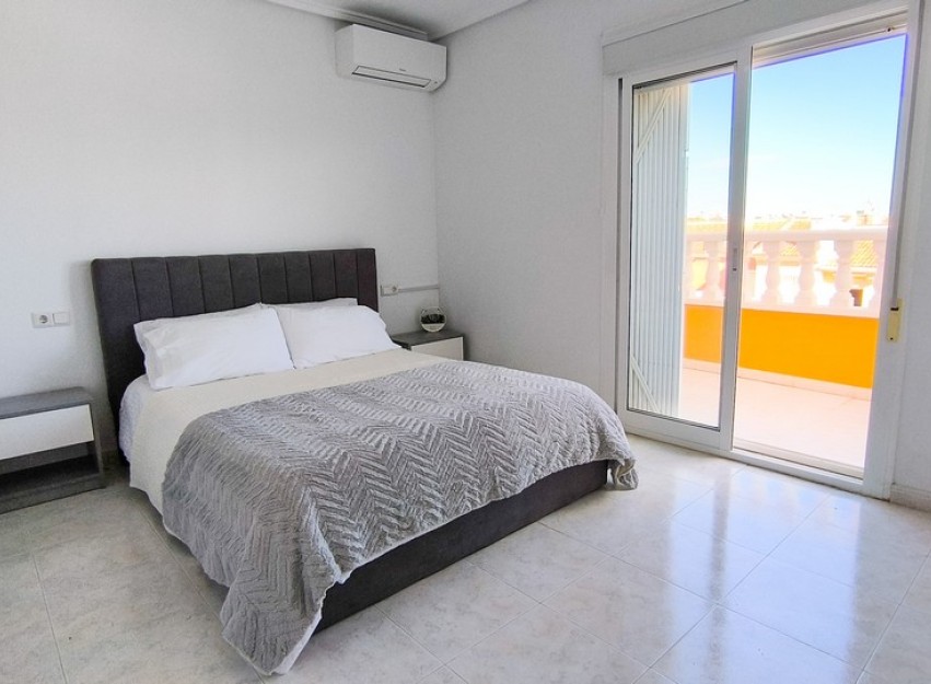 Resale - Townhouse - Ciudad Quesada - La Fiesta