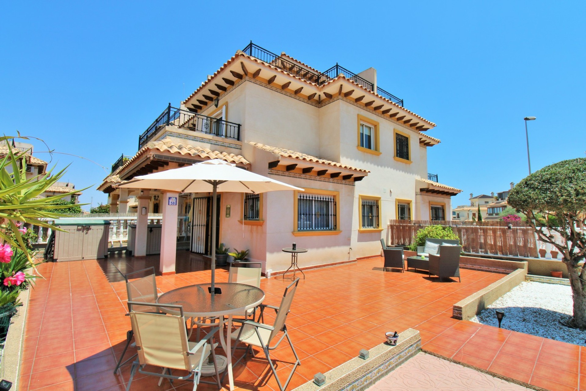 Resale - Townhouse - La Zenia