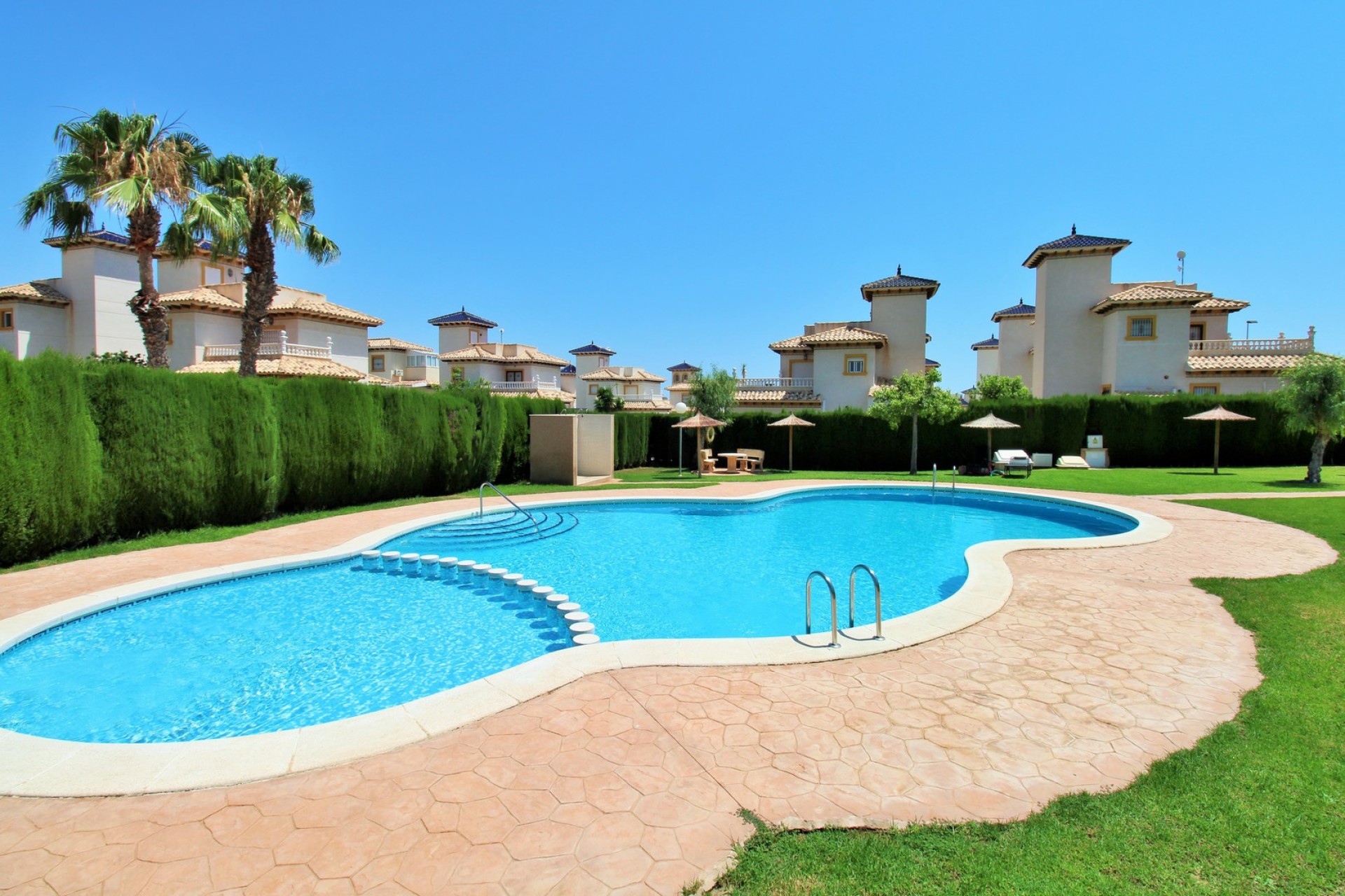 Resale - Townhouse - La Zenia