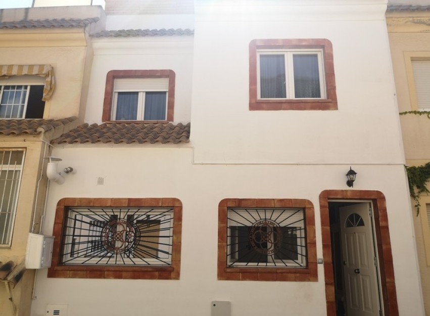 Resale - Townhouse - Los Montesinos