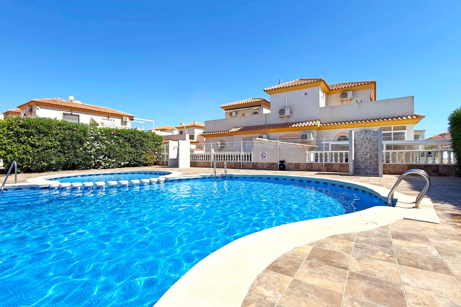 Resale - Townhouse - Orihuela Costa - Playa Flamenca