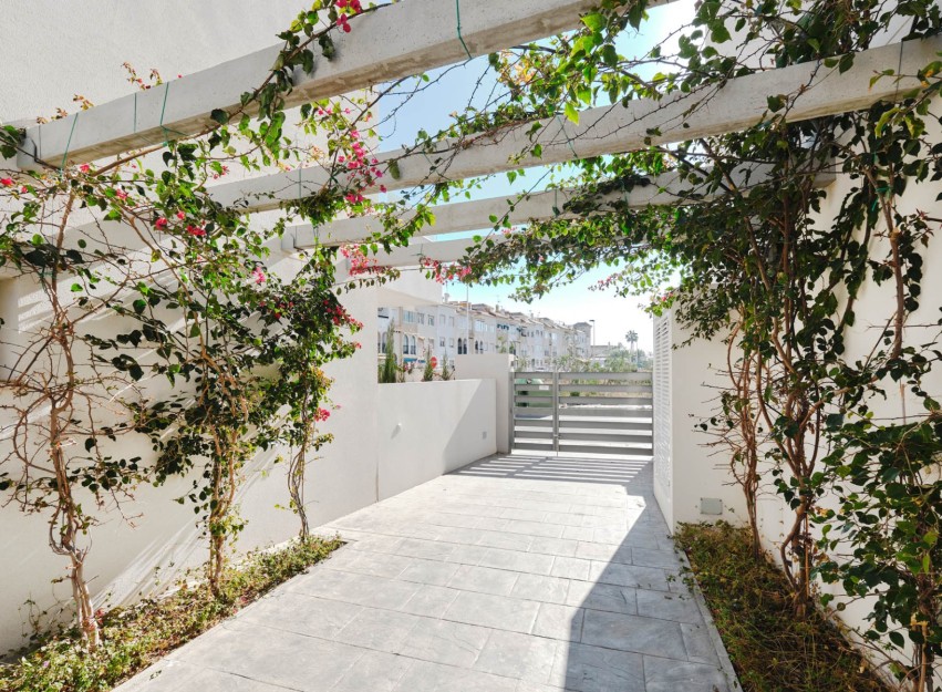 Resale - Townhouse - Torrevieja - El Acequión - Los Náufragos