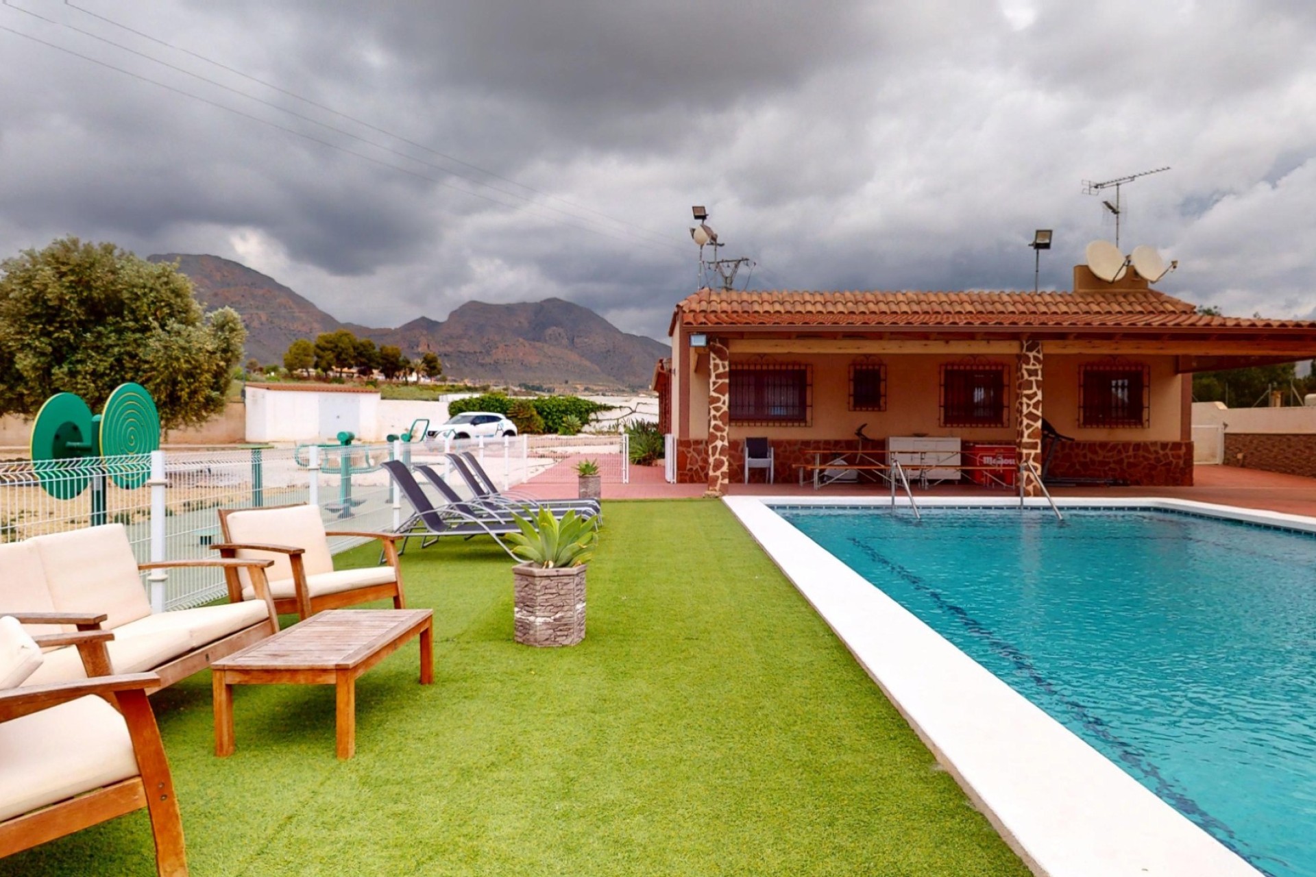 Resale - Villa - Aguilas
