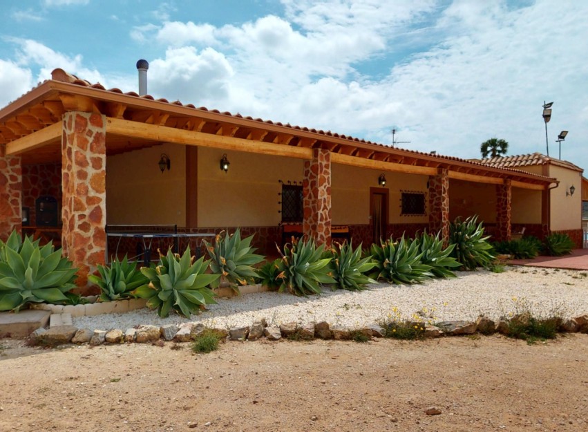 Resale - Villa - Aguilas