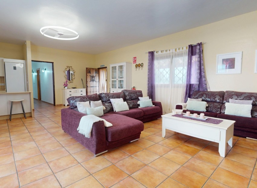 Resale - Villa - Aguilas