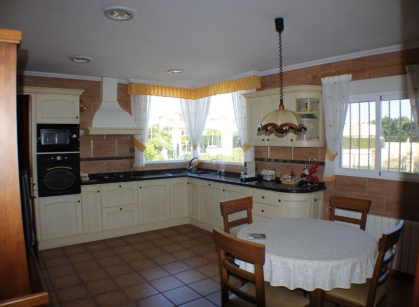 Resale - Villa - Alfas del Pí - Arabi